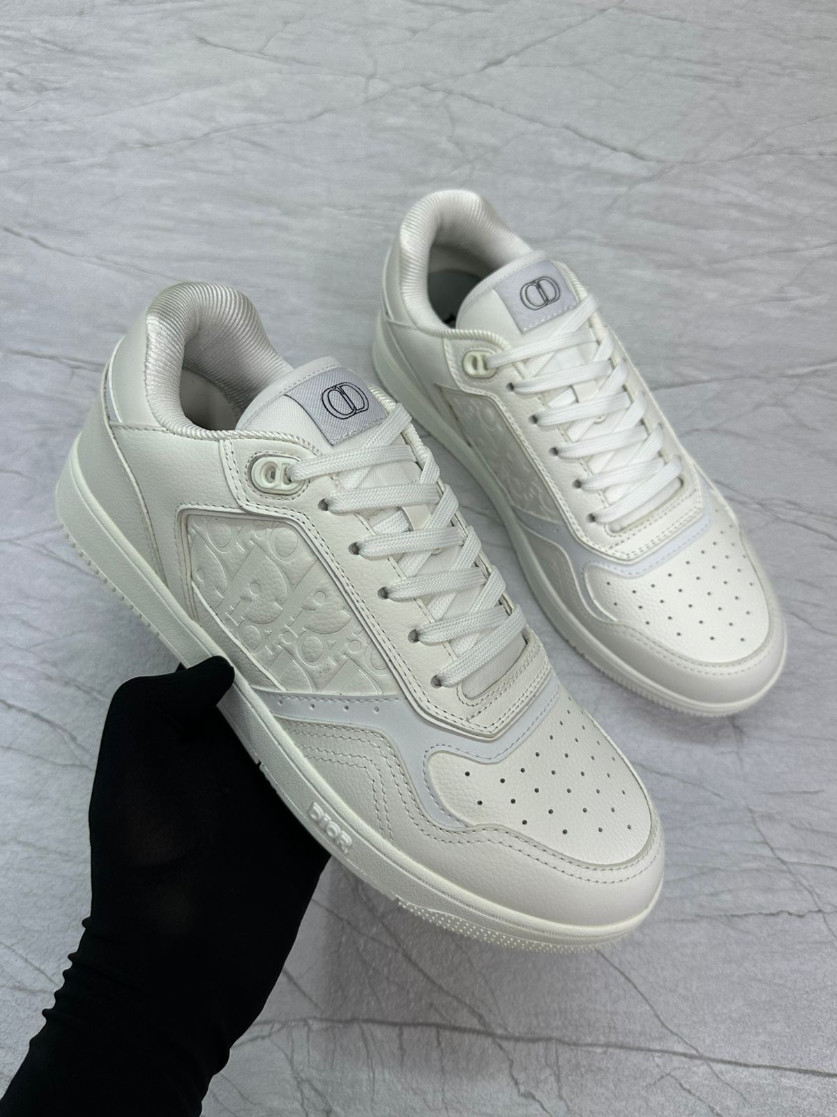 Dior B27 Uptown | White & Grey