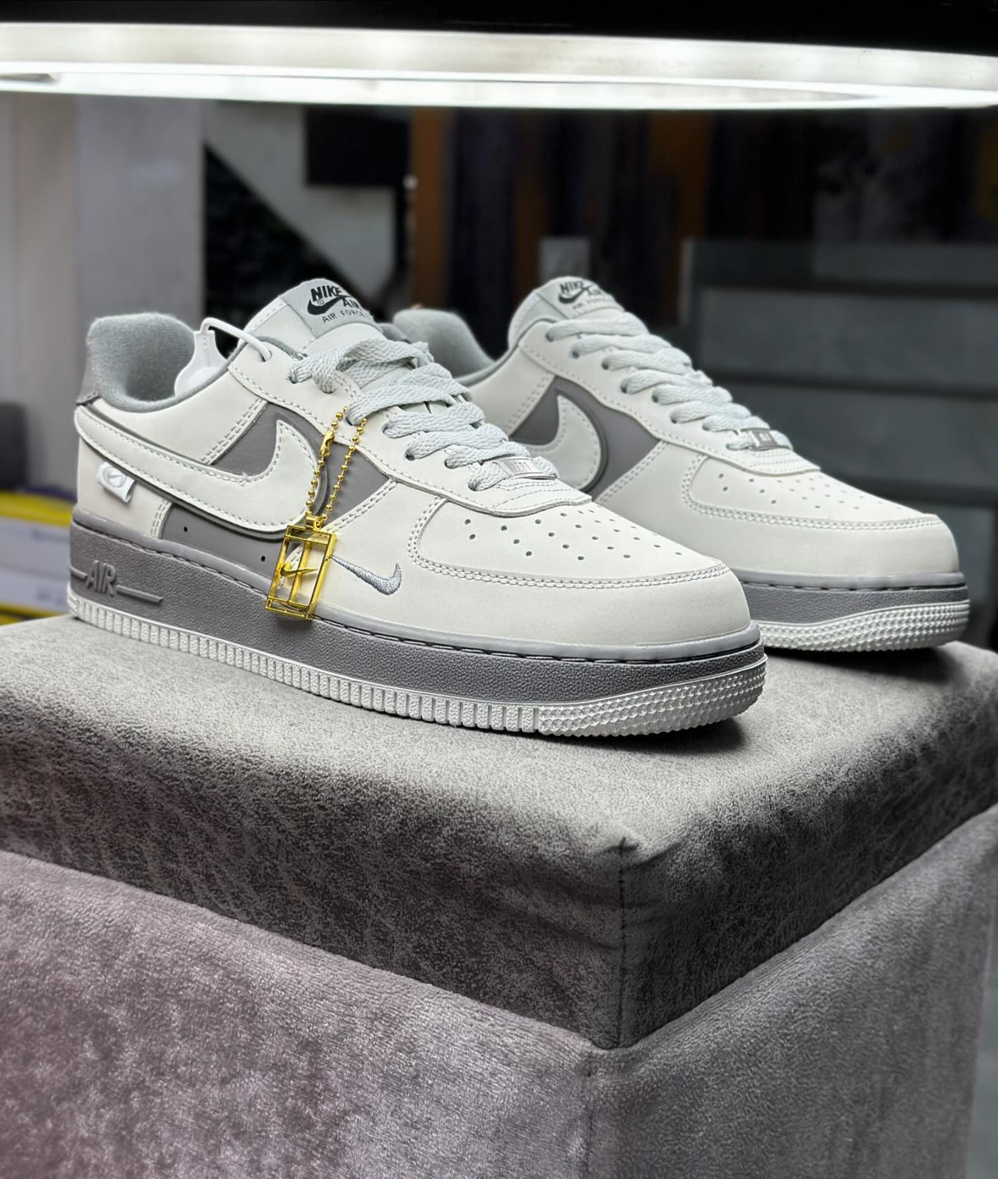 Nike Air Force Swoosh | Gray