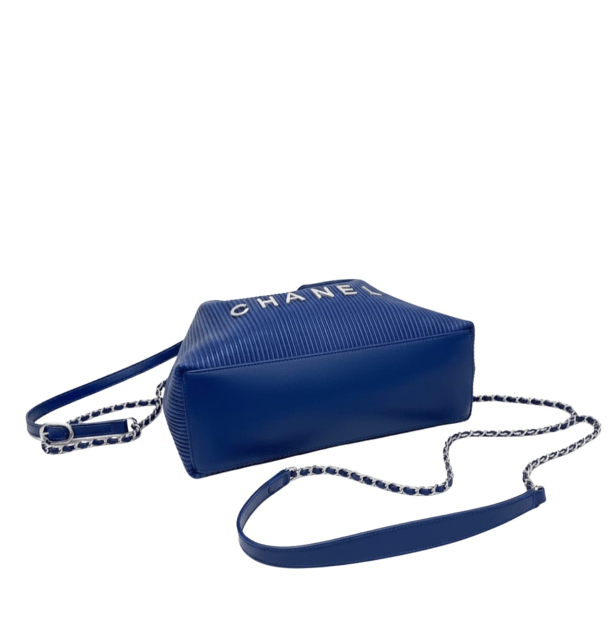 Chanel | Hobo Bag In A Pleated Leather Material With A Silver