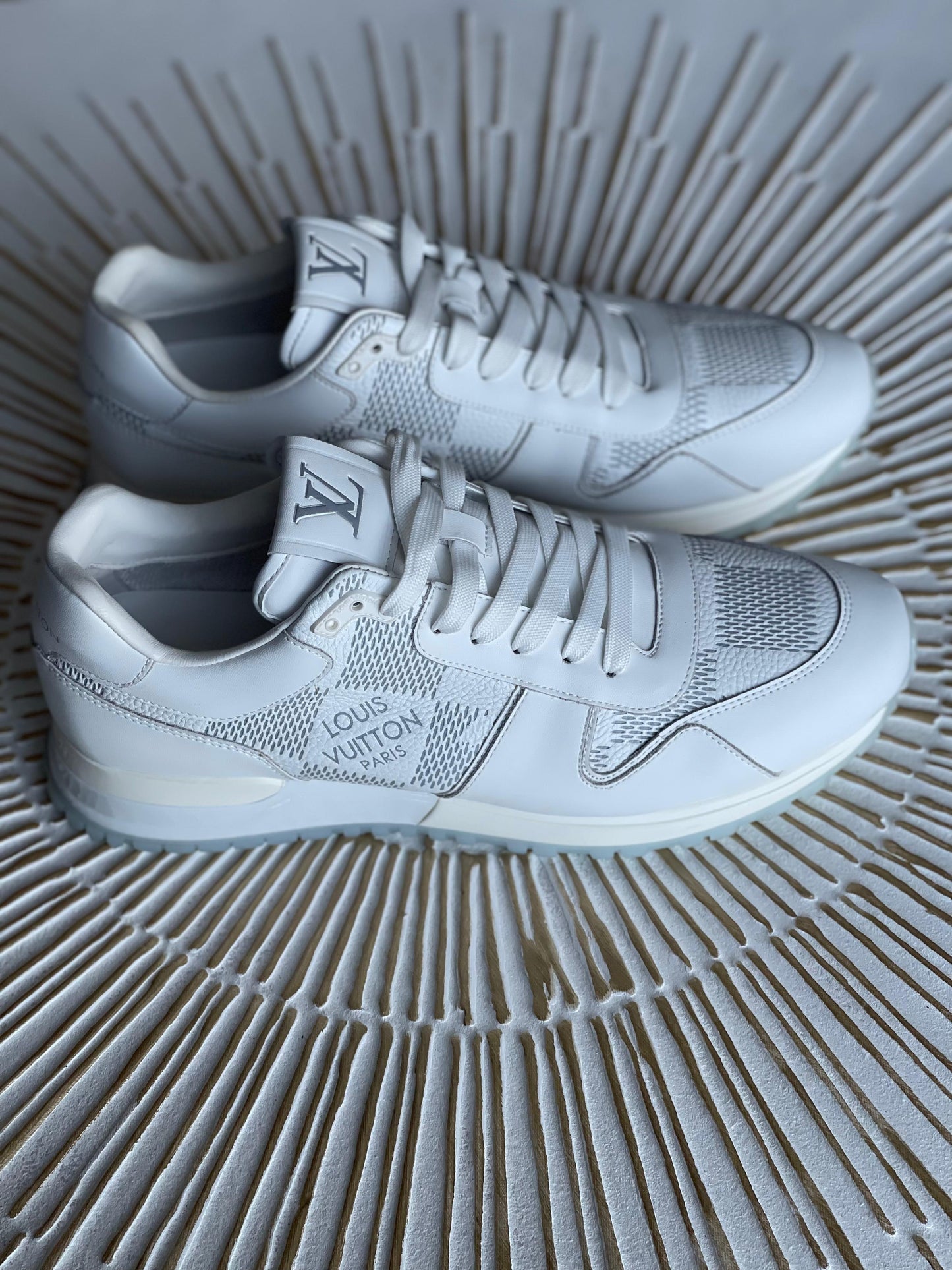 Louis Vuitton Run Away | White Monogram