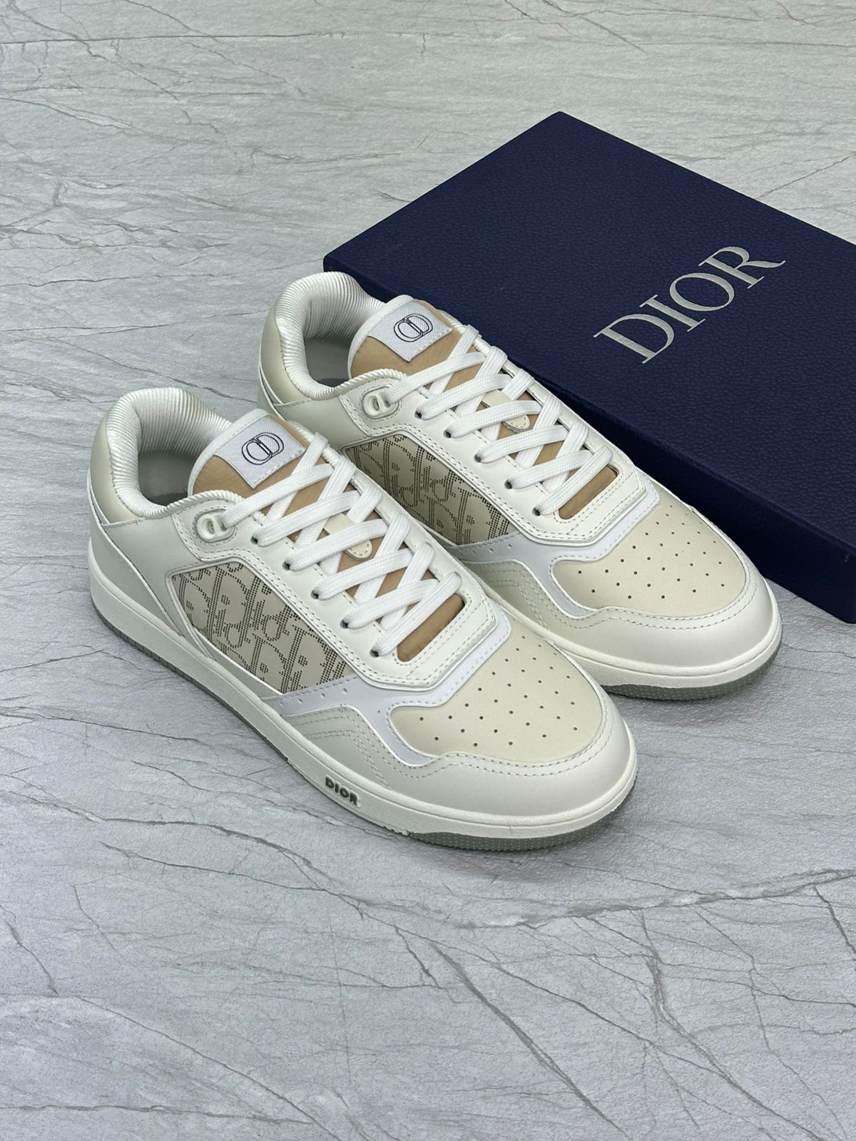 Dior B27 Uptown | White