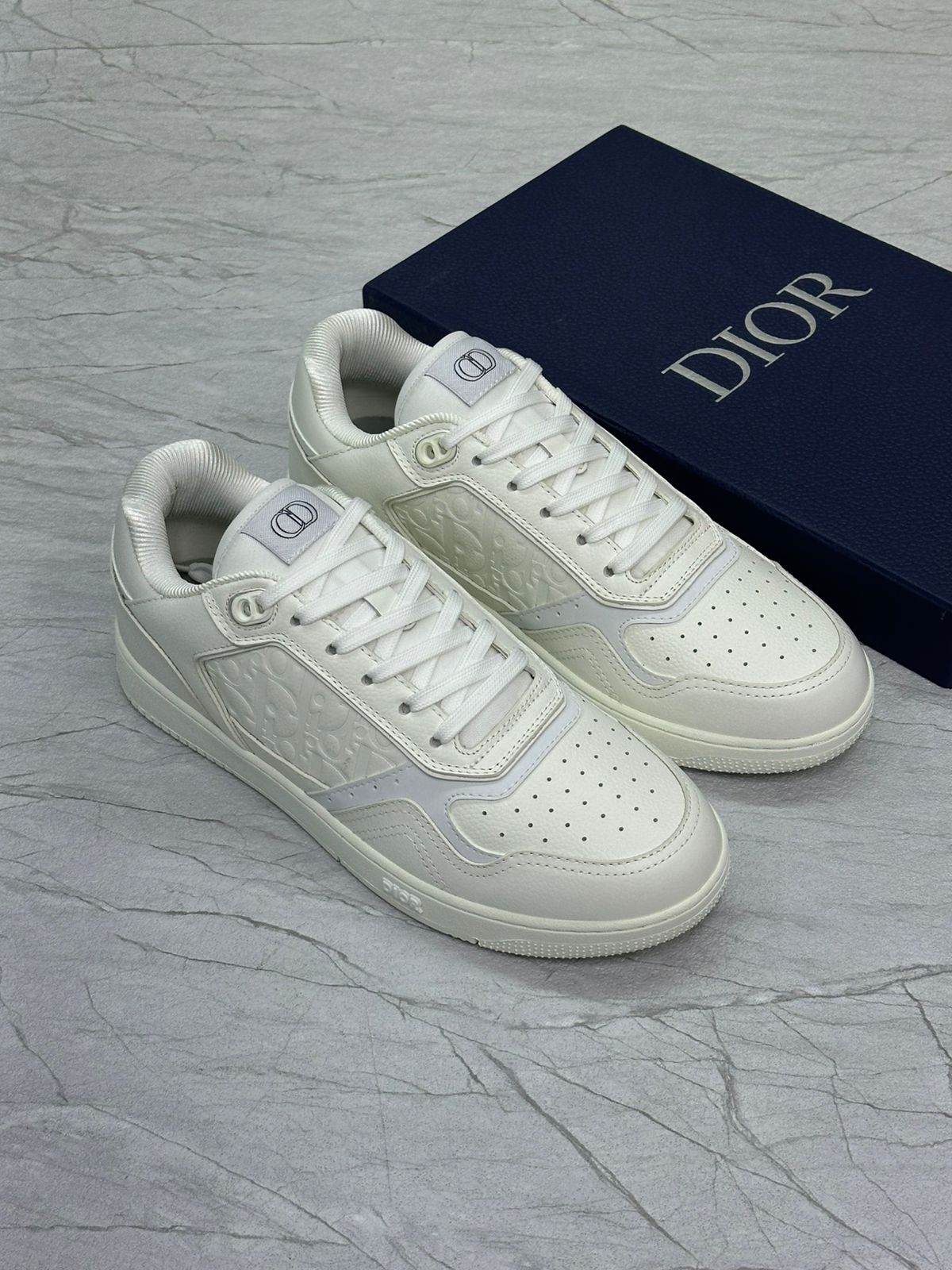 Dior B27 Uptown | White & Grey