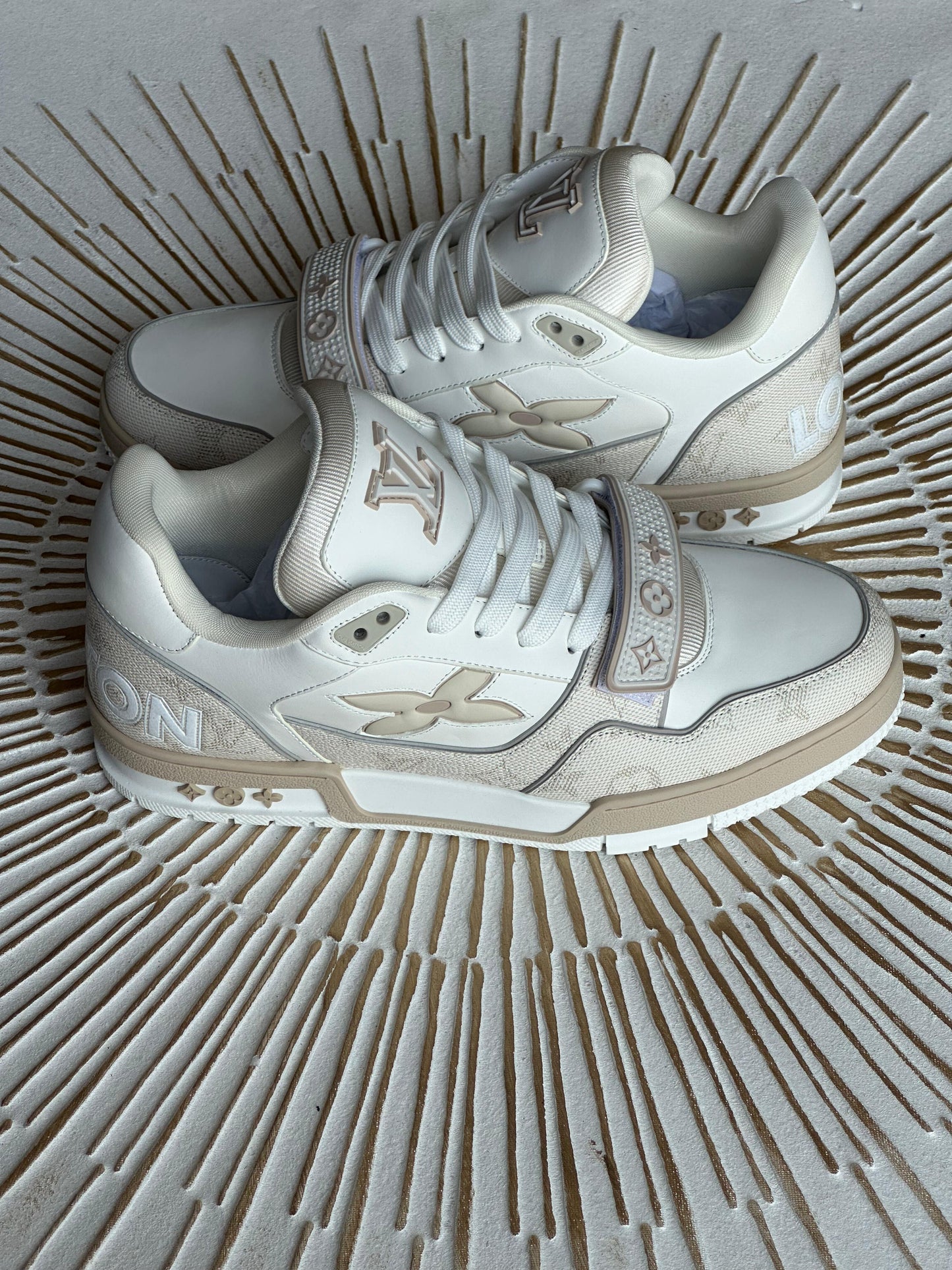 Louis Vuitton Trainer | Beige Calf Leather
