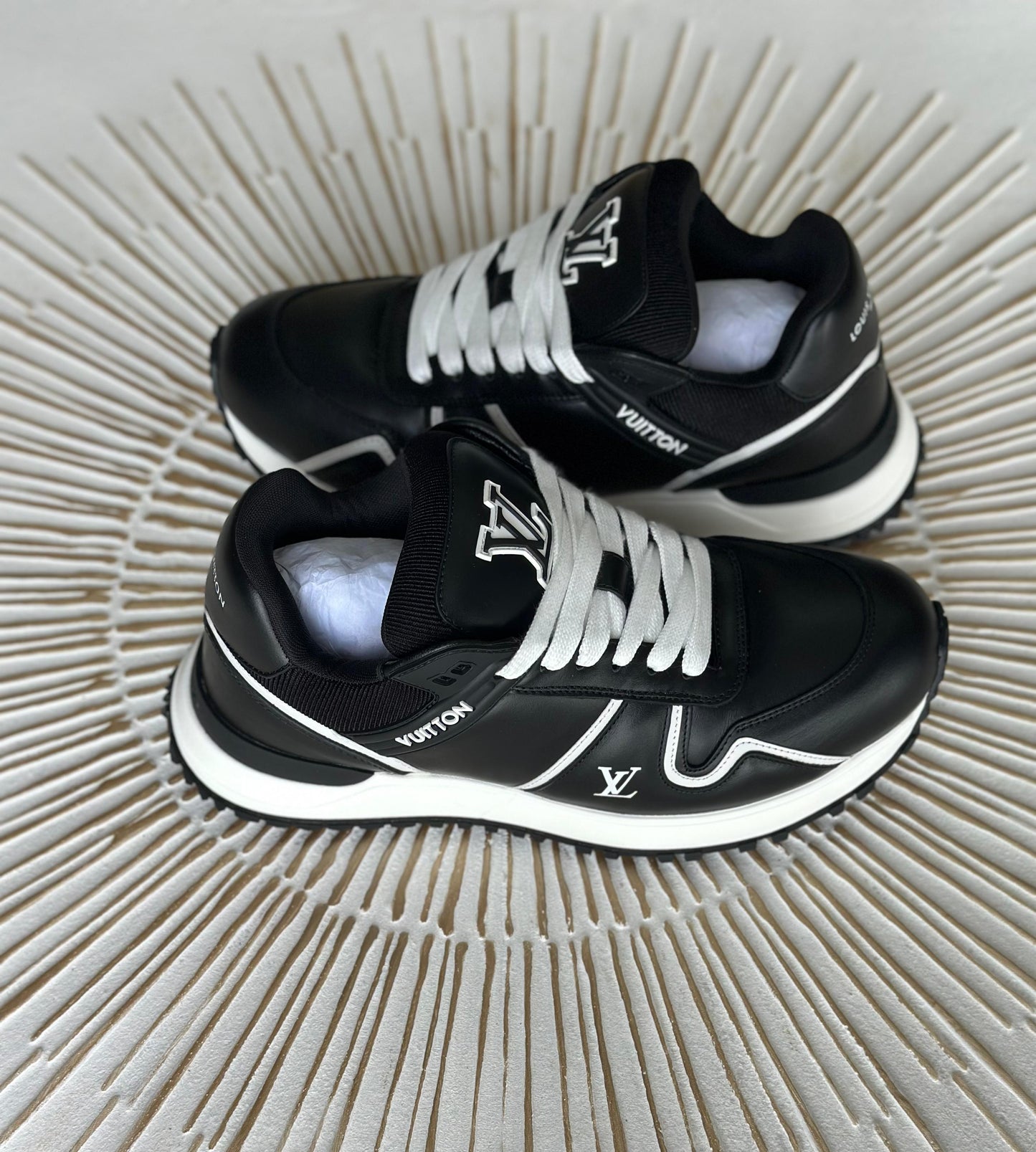 Louis Vuitton Run Away | Black