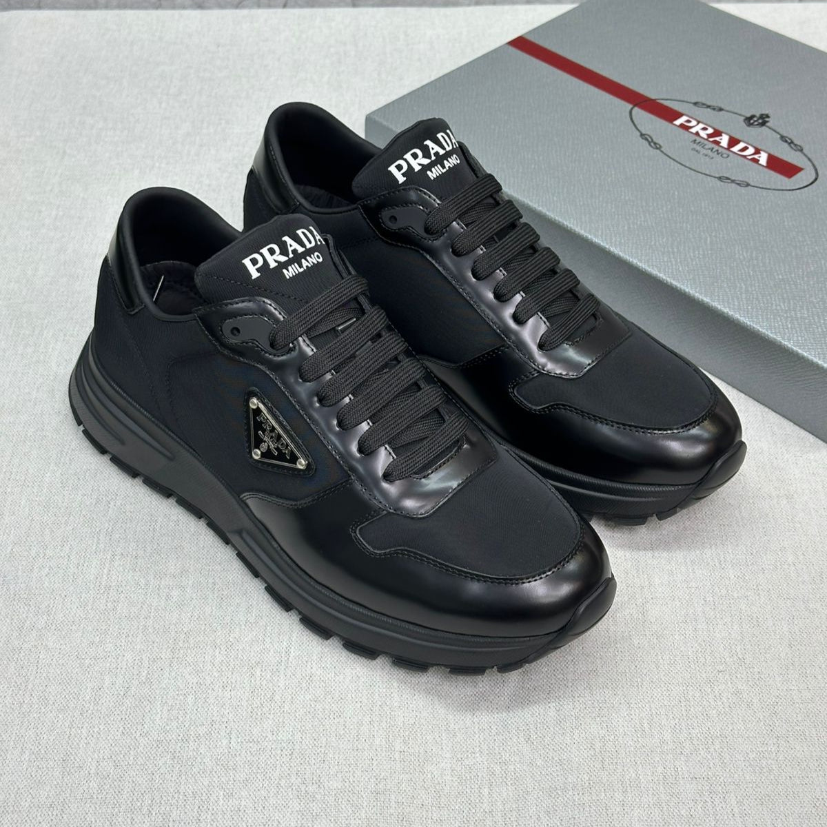 Prada PRAX 01 | Black