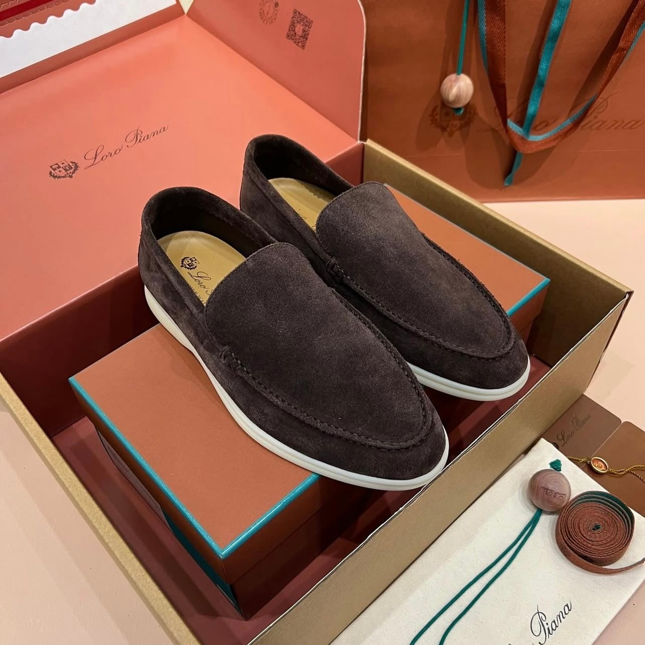 Loro Piana Summer | Brown