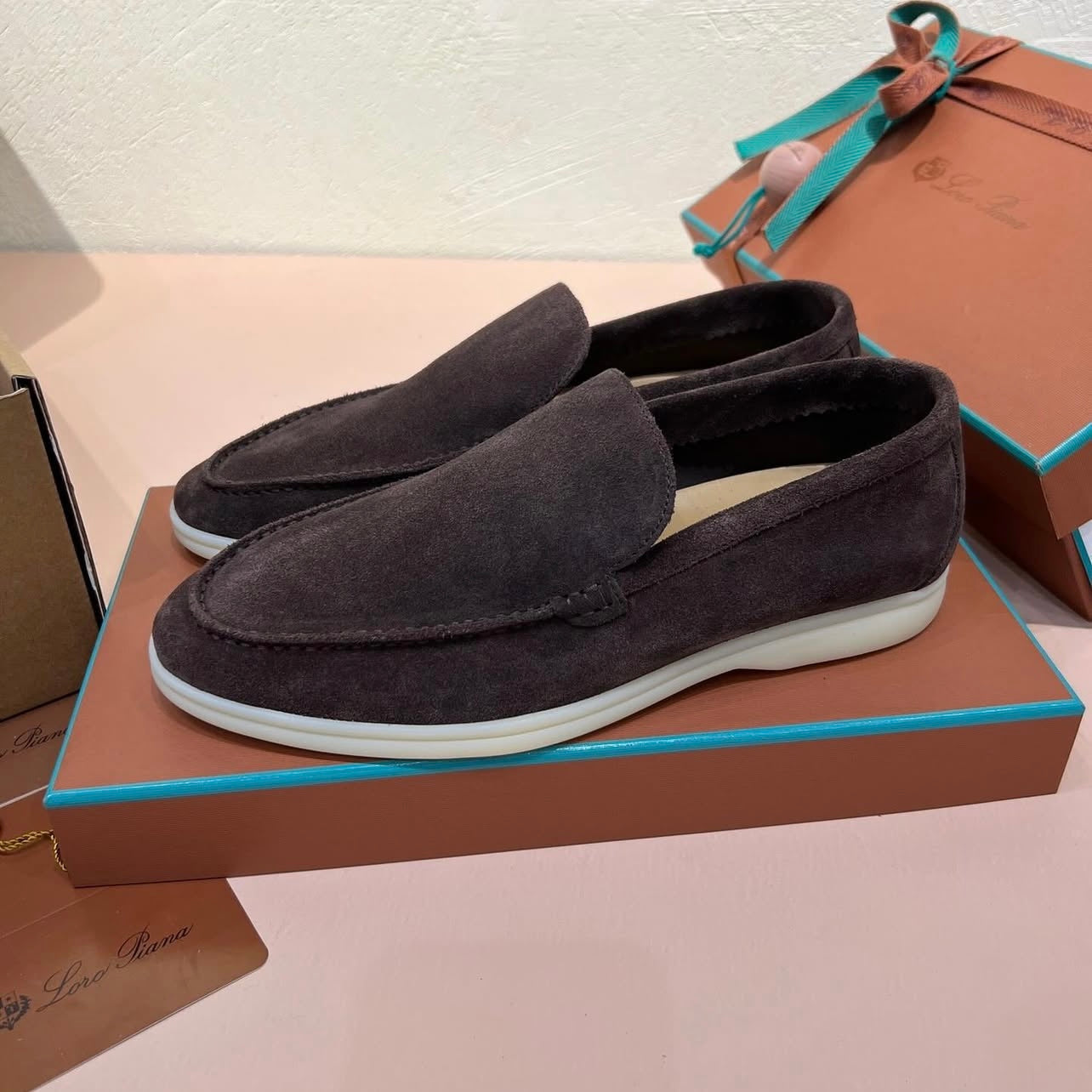 Loro Piana Summer | Brown