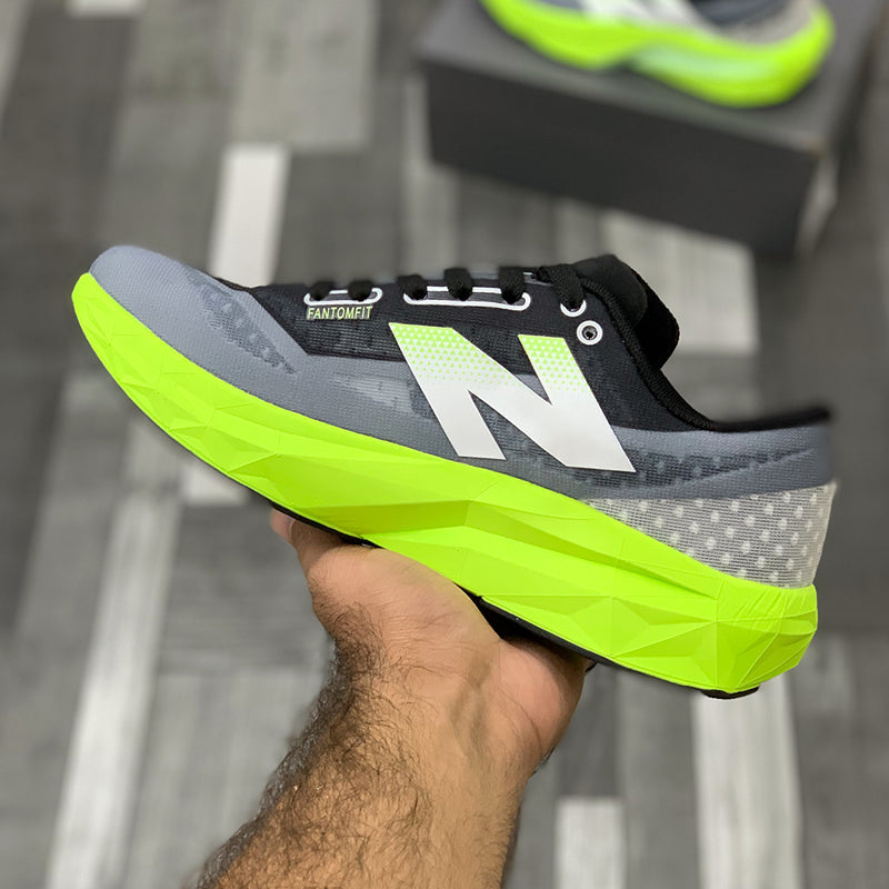 New Balance FuelCell Rebel v4 | Black Lime