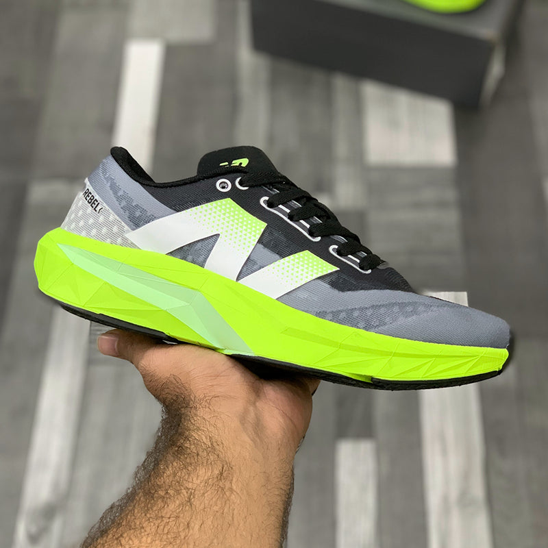 New Balance FuelCell Rebel v4 | Black Lime