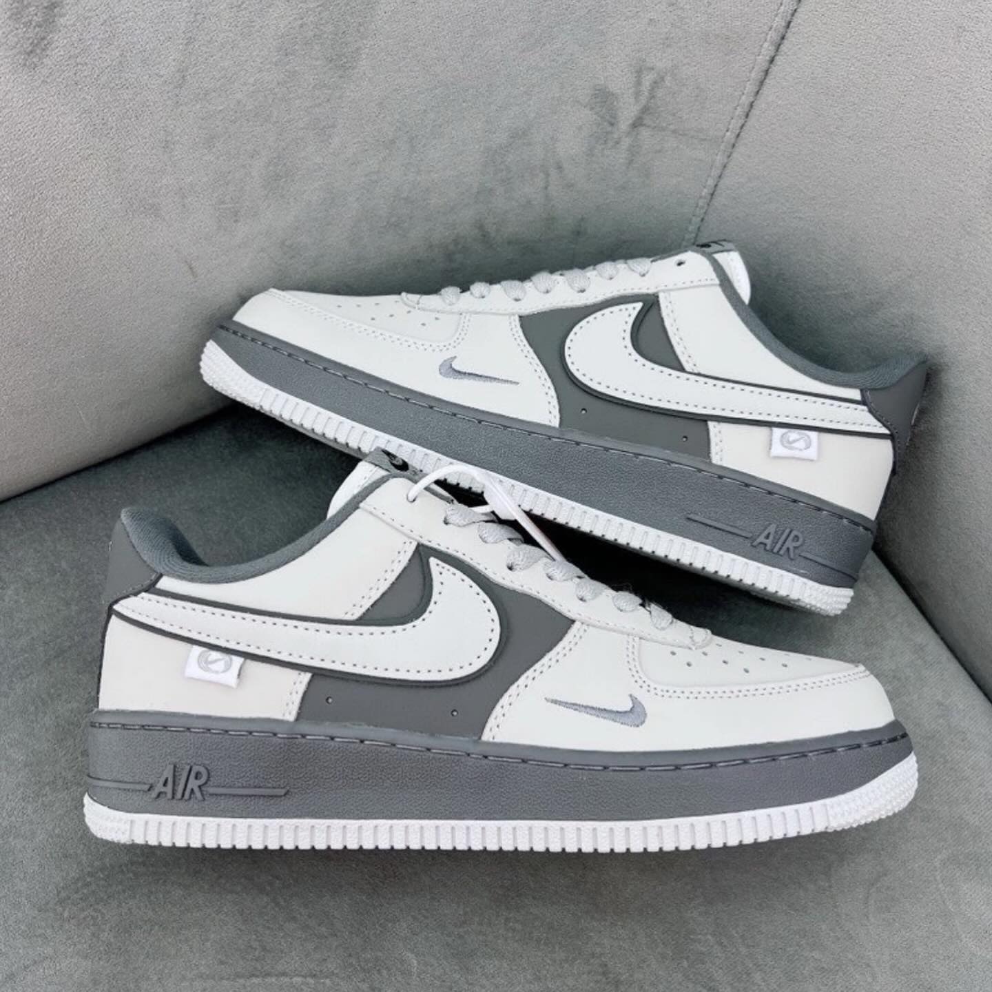 Nike Air Force Swoosh | Gray